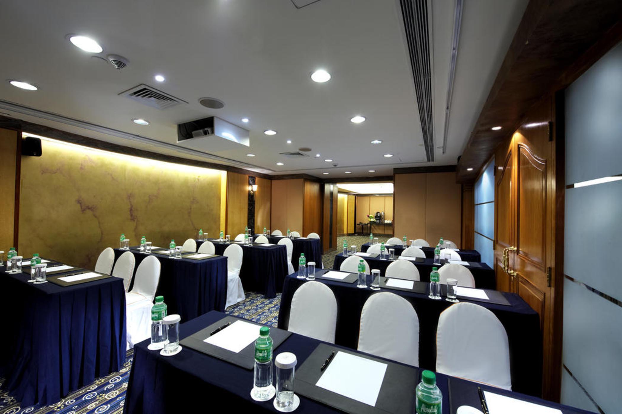Charterhouse Causeway Bay Hotell Hongkong Exteriör bild
