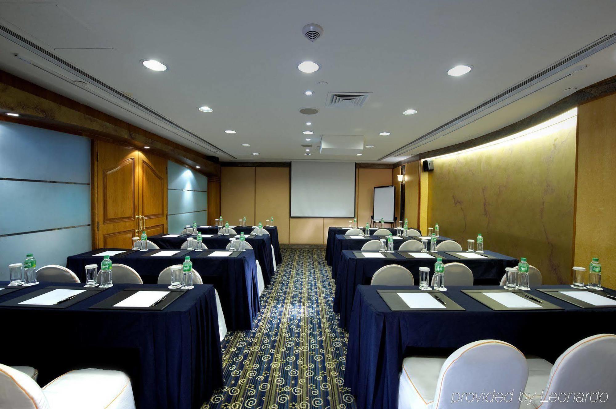 Charterhouse Causeway Bay Hotell Hongkong Exteriör bild